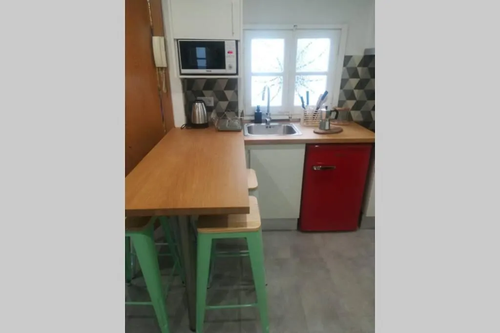 M3 Terrace. Cool Apartment 15 Min Center By Metro Esplugues de Llobregat Spain