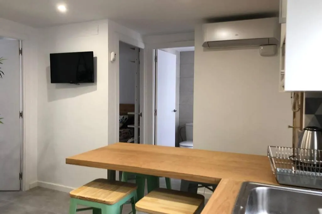 M3 Terrace. Cool Apartment 15 Min Center By Metro Esplugues de Llobregat