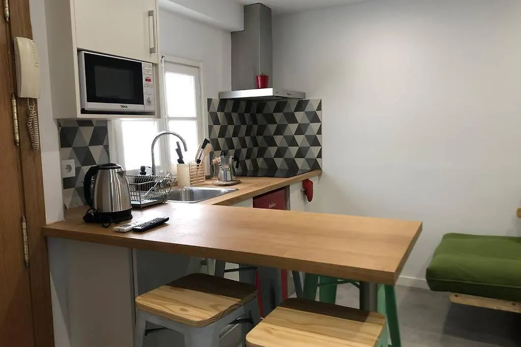 M3 Terrace. Cool Apartment 15 Min Center By Metro Esplugues de Llobregat 0*,  Spain